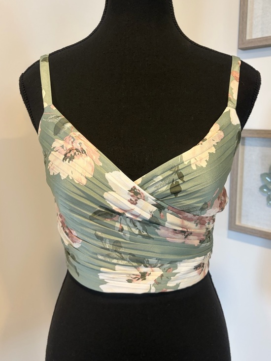 Abercrombie & Fitch Tops - Abercrombie & Fitch Green Floral Pleated Smocked Satin Crop Top NWT!